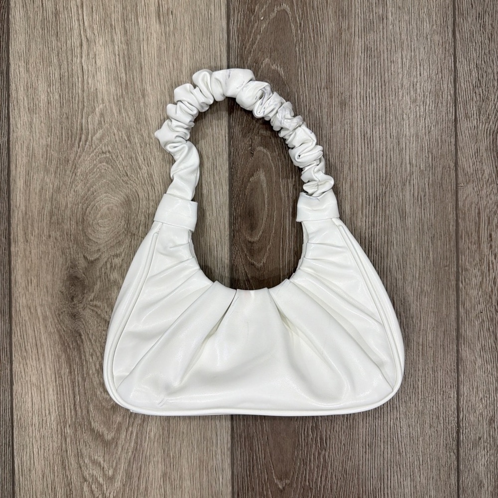 Elegant White Ruched Handle Bag